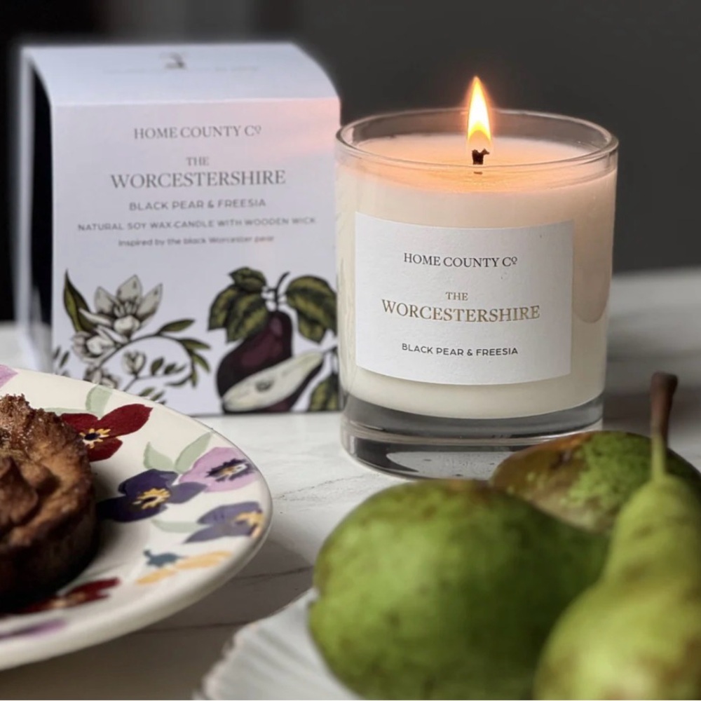 Black Pear & Freesia Candle - Candle
